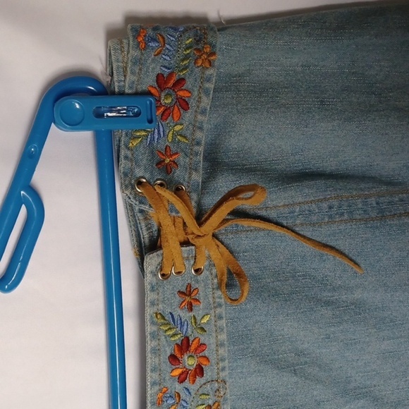Sonoma Vintage Blue Jean Mini Skirt - Size 16, embroidered waistband - Picture 2 of 8